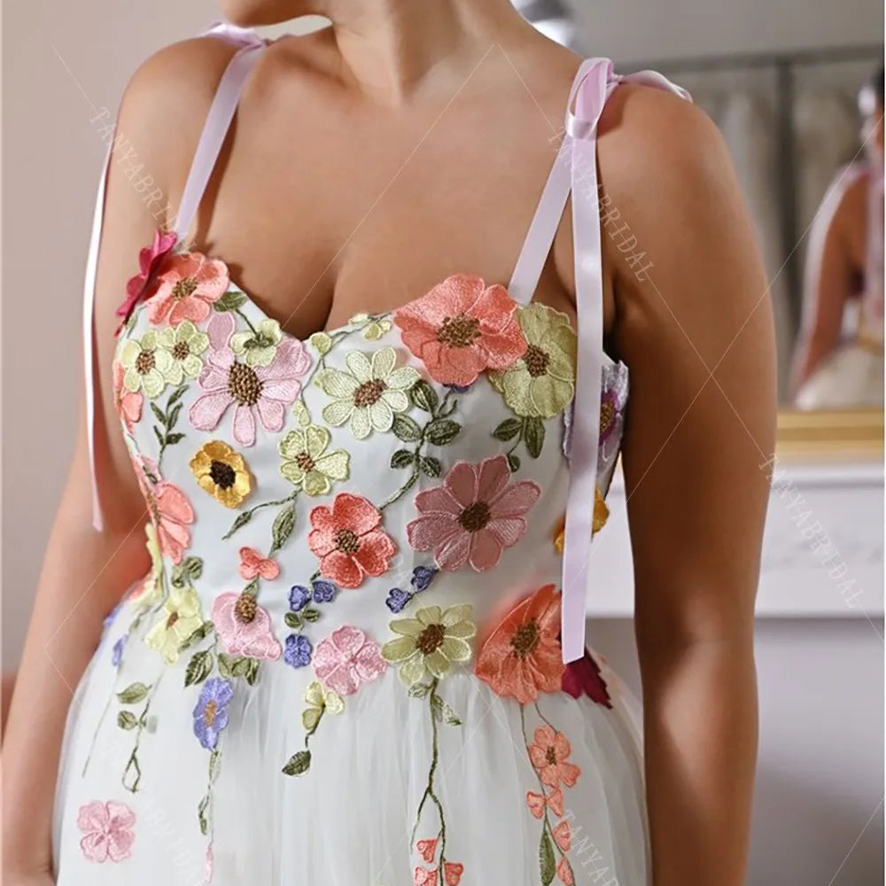 Stunning Colorful Wedding Dress Romantic 3D Flowers Bridal Gown Spaghetti Straps Tulle A Line Floral Bridal Dress TSWD525